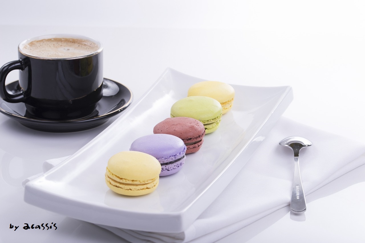 pic-2-by-2cassis-macaroon-886565_1280